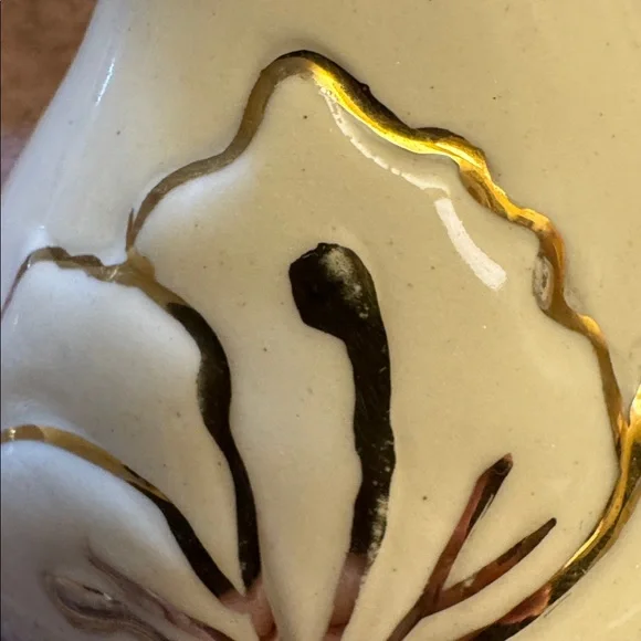 Old Collectable Clay Cream Colored Jug Vase - Picture 4 of 12